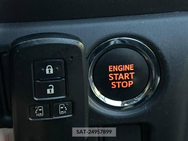 Toyota VOXY 2015-12 250212-9