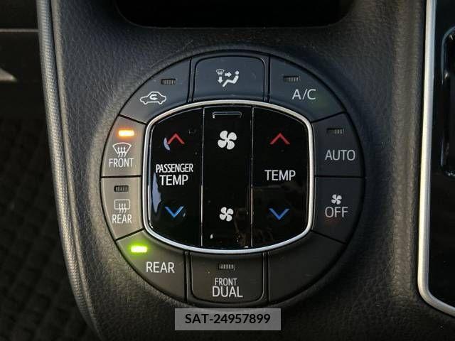 Toyota VOXY 2015-12 250212-8
