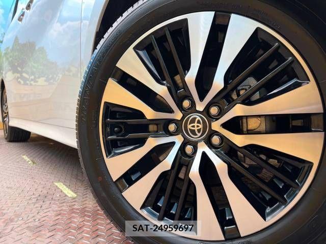 Toyota ALPHARD 2022-08 214736-17