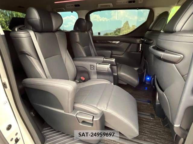 Toyota ALPHARD 2022-08 214736-13
