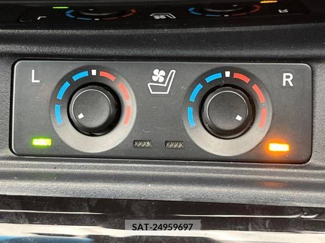 Toyota ALPHARD 2022-08 214736-7