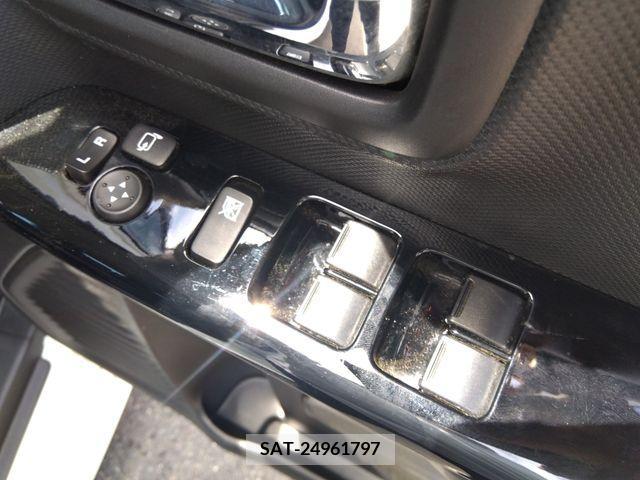 Suzuki SPACIA 2022-08 368692-18