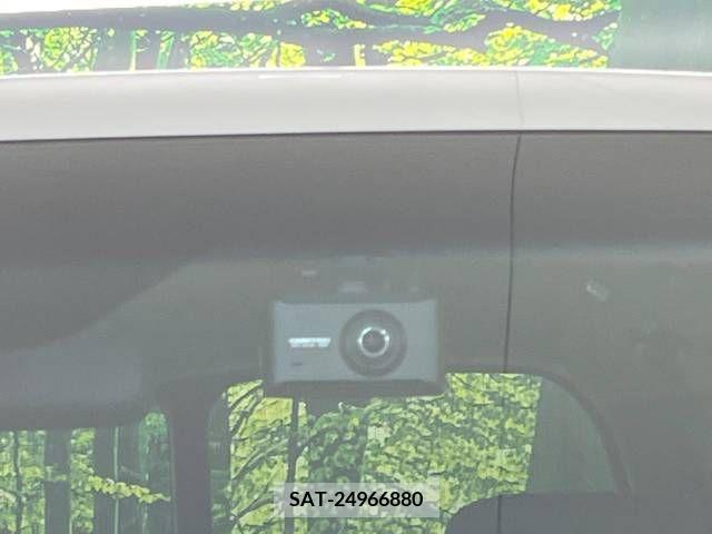 Honda e 2021-04 222763-7