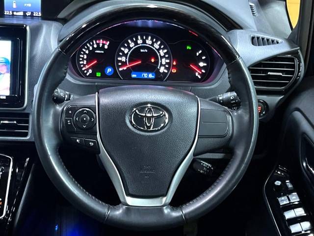 Toyota NOAH 2021-02 28663-12