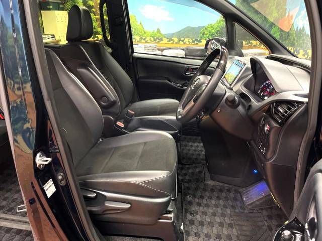 Toyota NOAH 2021-02 28663-8