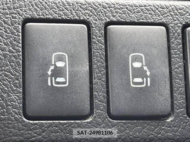 Toyota VOXY 2012-03 289220-5