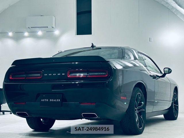 Dodge CHALLENGER 2018-01 359456-14