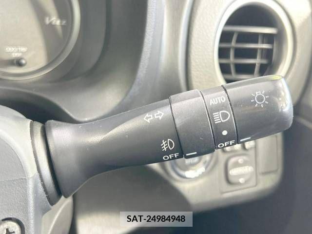 Toyota VITZ 2012-07 370156-6