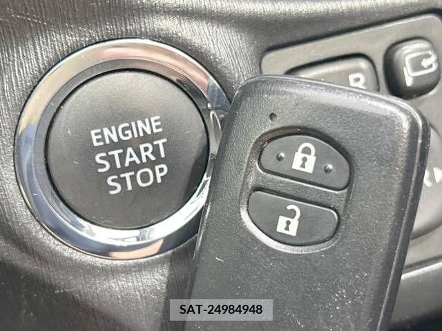Toyota VITZ 2012-07 370156-5