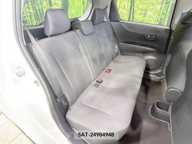 Toyota VITZ 2012-07 370156-9