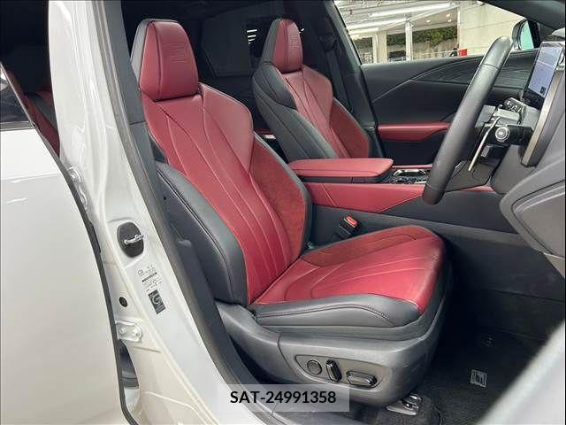 Lexus RX 2023-04 275899-7