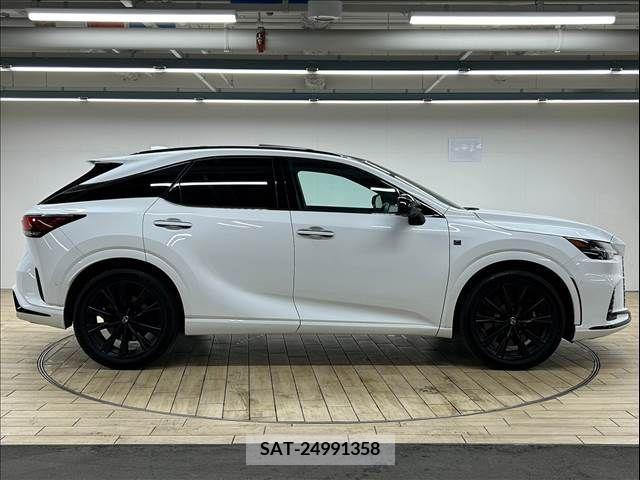 Lexus RX 2023-04 275899-17