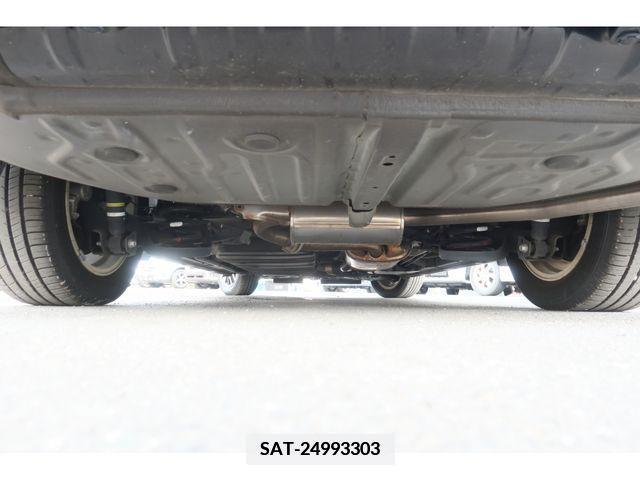 Toyota VOXY 2015-01 370376-18