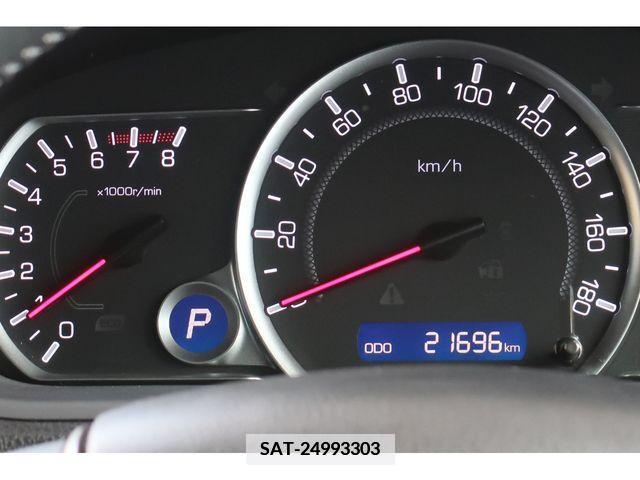 Toyota VOXY 2015-01 370376-15