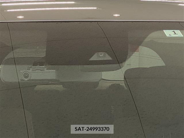 Nissan LEAF 2019-01 324794-14
