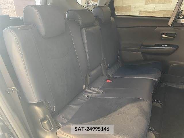 Toyota PRIUS ALPHA 2012-11 209635-8