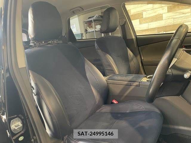 Toyota PRIUS ALPHA 2012-11 209635-7