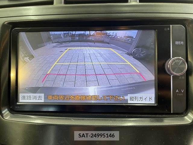 Toyota PRIUS ALPHA 2012-11 209635-3