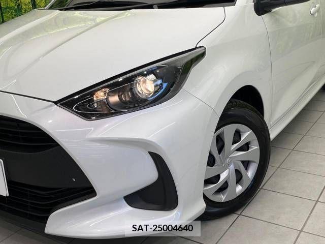 Toyota YARIS 2023-06 371411-12