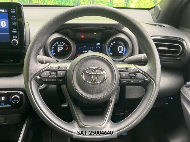 Toyota YARIS 2023-06 371411-11