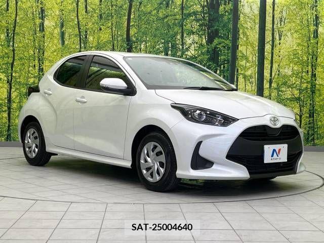 Toyota YARIS 2023-06 371411-16
