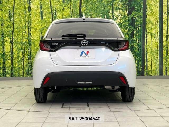 Toyota YARIS 2023-06 371411-15