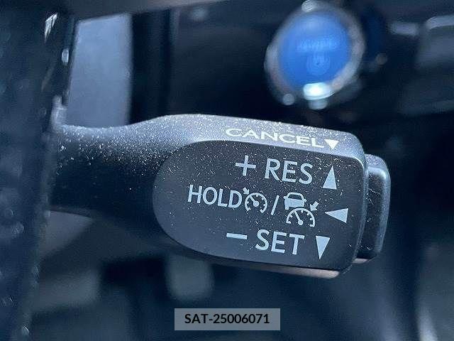 Toyota PRIUS 2021-01 346090-5