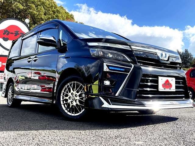Toyota VOXY HYBRID 2019-07 23898-5