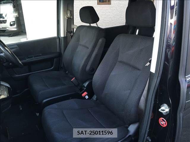 Honda STEP WGN 2011-02 209470-9