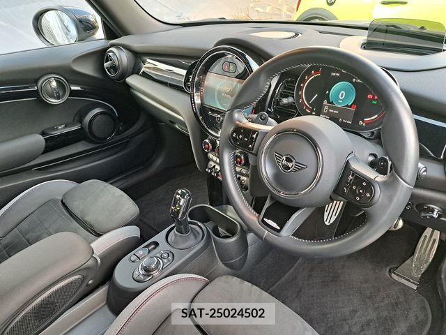 Bmw MINI 2023-03 298016-1