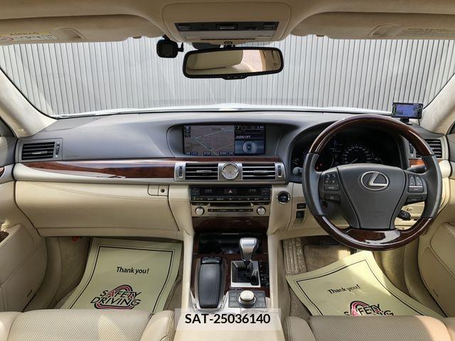 Lexus LS 2014-07 316837-1