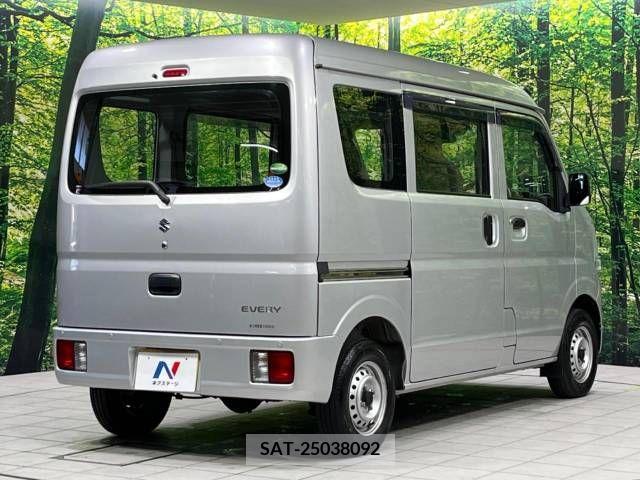 Suzuki EVERY 2019-08 379182-17
