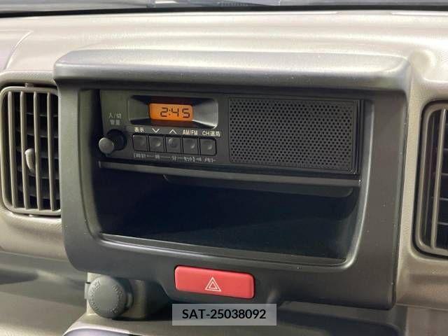 Suzuki EVERY 2019-08 379182-3