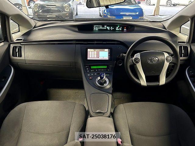 Toyota PRIUS 2011-11 282188-1