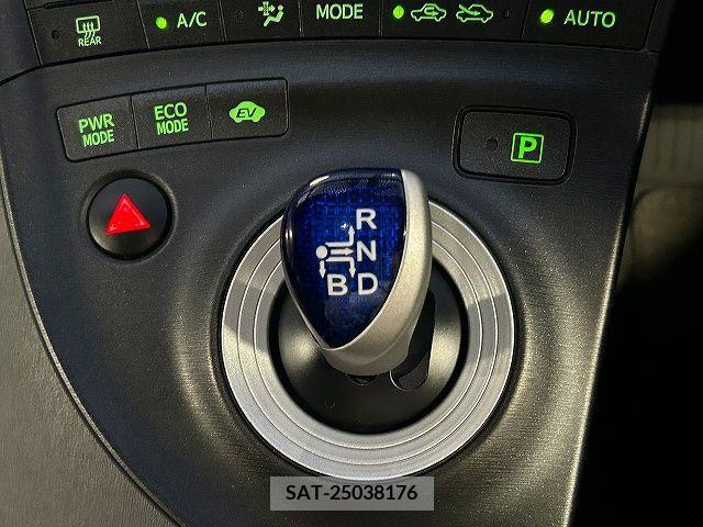 Toyota PRIUS 2011-11 282188-19