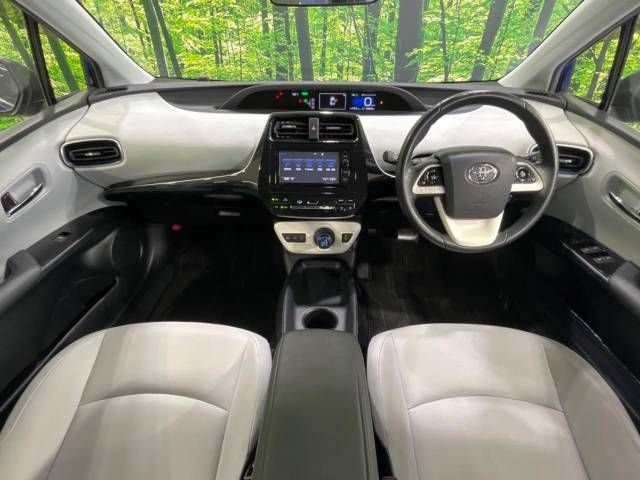 Toyota PRIUS 2016-03 189613-1