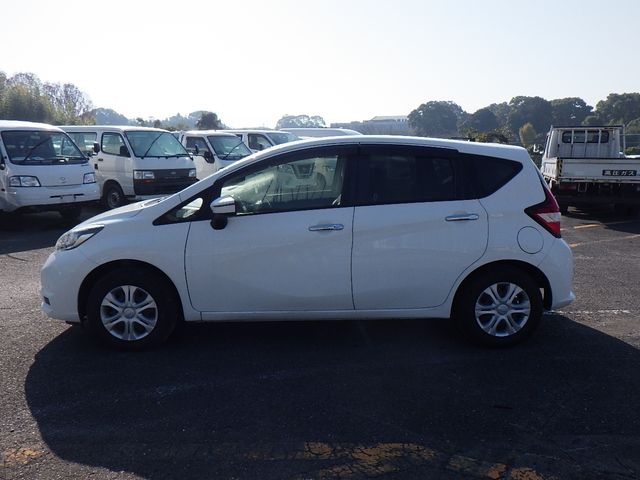 Nissan NOTE 2018-11 192040-6