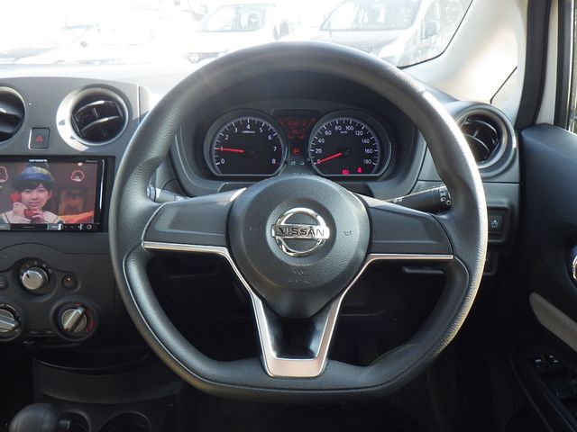 Nissan NOTE 2018-11 192040-11