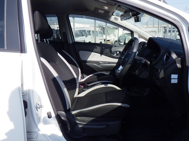 Nissan NOTE 2018-11 192040-7