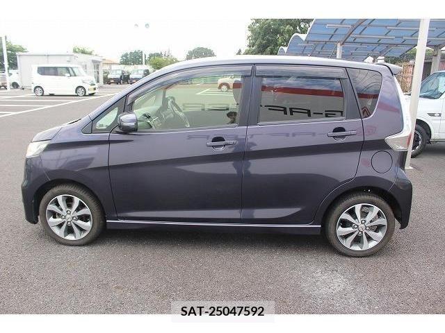 Nissan DAYZ 2013-09 323249-8