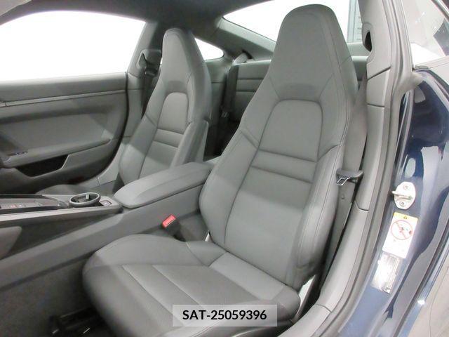 Porsche 911 2021-08 225982-7