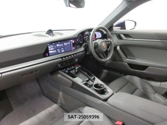 Porsche 911 2021-08 225982-6