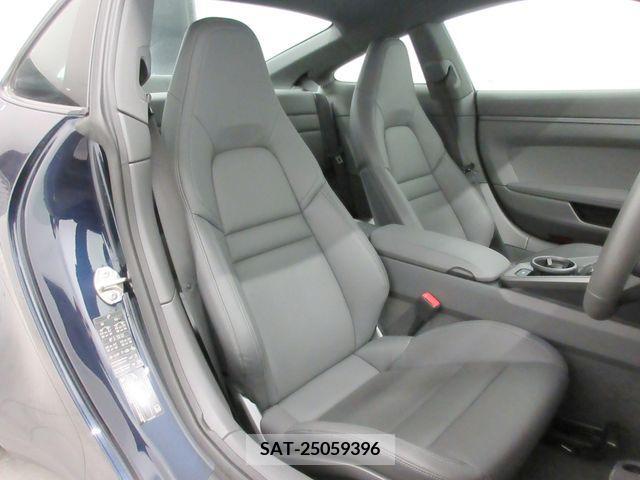 Porsche 911 2021-08 225982-5