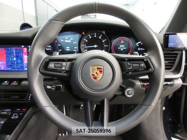 Porsche 911 2021-08 225982-13