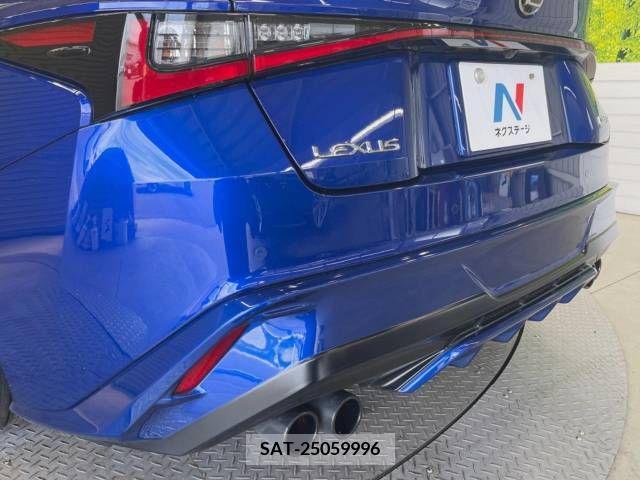 Lexus IS 2021-12 300015-5
