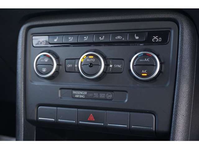 VolksWagen THE BEETLE 2013-07 195932-8