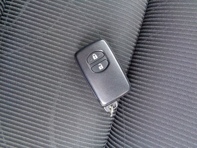 Toyota AQUA 2016-10 14887-26