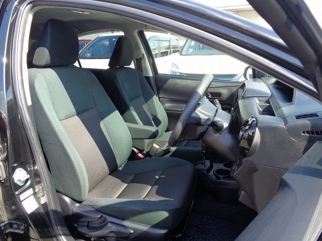 Toyota AQUA 2016-10 14887-3
