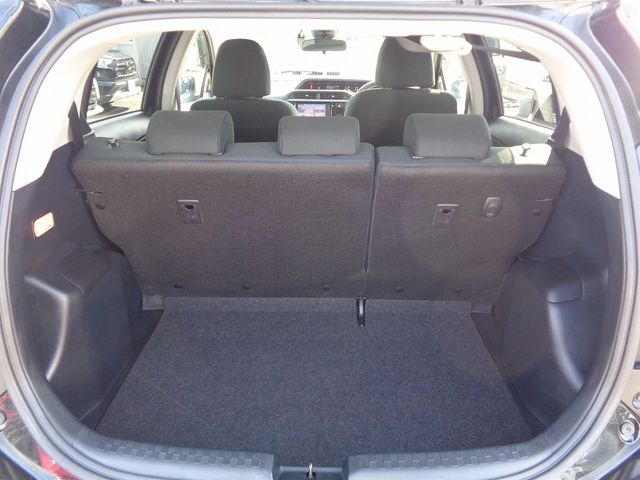 Toyota AQUA 2016-10 14887-7