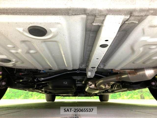 Toyota NOAH 2022-11 338231-19